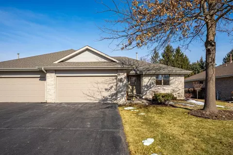 160 Nelson Pkwy, Cherry Valley, IL 61016