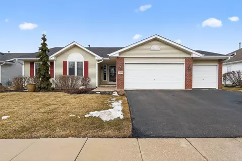 2018 Lafayette Dr, Belvidere, IL 61008