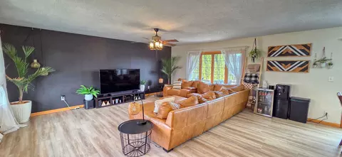 Living - 515 Hill St, Lanark, IL 61046 photo 1 of 3