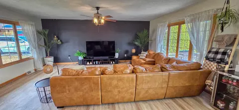 Living - 515 Hill St, Lanark, IL 61046 photo 2 of 3