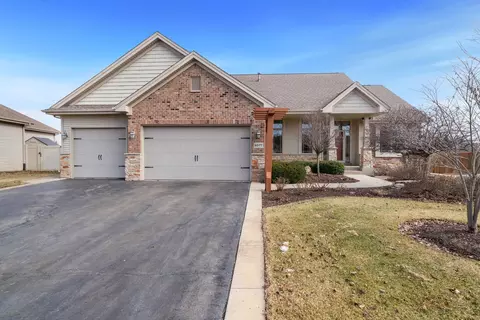 6577 Deer Isle Dr, Cherry Valley, IL 61016