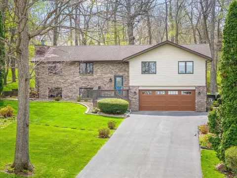 548 Baintree Rd, Lake Summerset, IL 61019