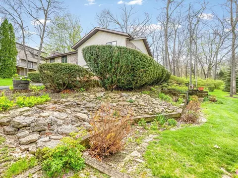 Exterior - 548 Baintree Rd, Lake Summerset, IL 61019 photo 22 of 30