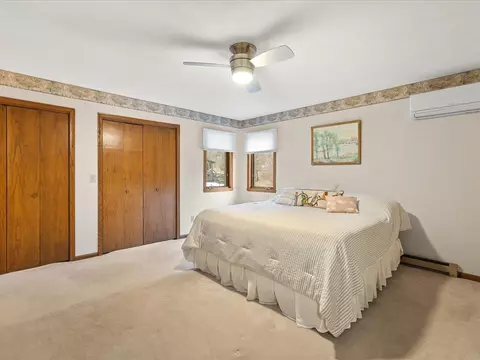 Bedroom - 548 Baintree Rd, Lake Summerset, IL 61019 photo 5 of 7
