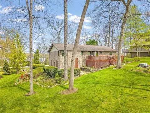 Exterior - 548 Baintree Rd, Lake Summerset, IL 61019 photo 18 of 30