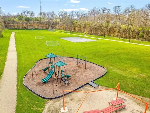 View/Area - 548 Baintree Rd, Lake Summerset, IL 61019 photo 7 of 7