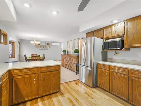 Kitchen - 548 Baintree Rd, Lake Summerset, IL 61019 photo 5 of 5