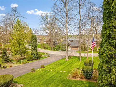 Exterior - 548 Baintree Rd, Lake Summerset, IL 61019 photo 4 of 30