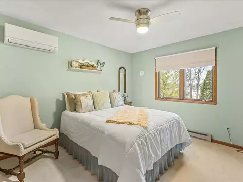 Bedroom - 548 Baintree Rd, Lake Summerset, IL 61019 photo 3 of 7