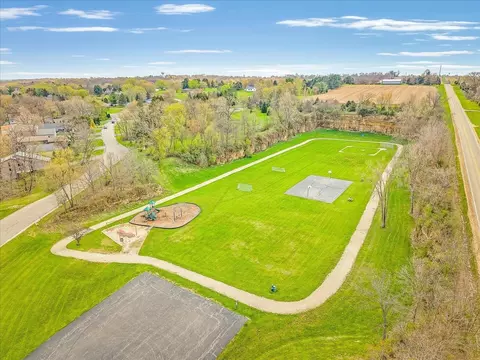 View/Area - 548 Baintree Rd, Lake Summerset, IL 61019 photo 6 of 7