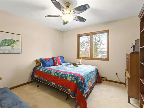 Bedroom - 548 Baintree Rd, Lake Summerset, IL 61019 photo 1 of 7