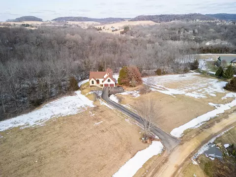 24 Butternut Ln, Galena, IL 61036