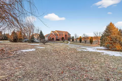8306 E Crockett Rd, Roscoe, IL 61073 photo 7