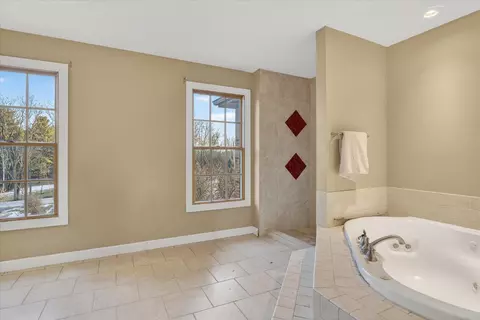 8306 E Crockett Rd, Roscoe, IL 61073 photo 51