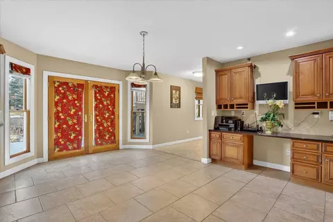 8306 E Crockett Rd, Roscoe, IL 61073 photo 21