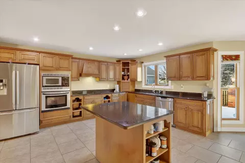 8306 E Crockett Rd, Roscoe, IL 61073 photo 17
