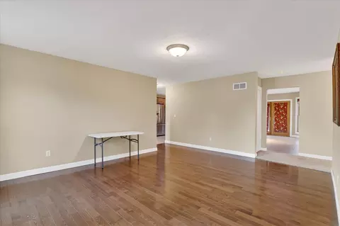 8306 E Crockett Rd, Roscoe, IL 61073 photo 13