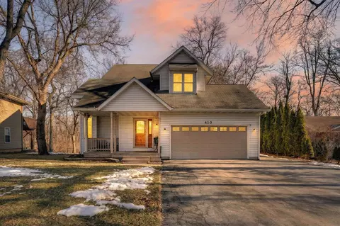 410 Talladega Dr, Poplar Grove, IL 61065