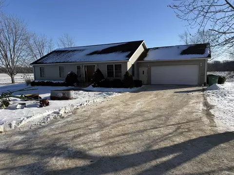 833 Orth Rd, Caledonia, IL 61011