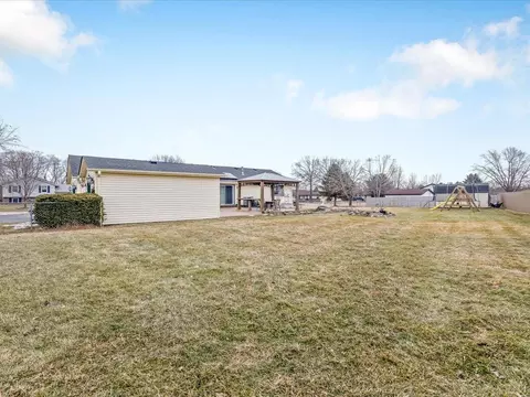 11818 Balsa Ln, Roscoe, IL 61073 photo 40