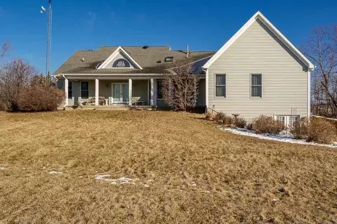 Exterior - 19905 State Line Rd, Harvard, IL 60033 photo 6 of 9