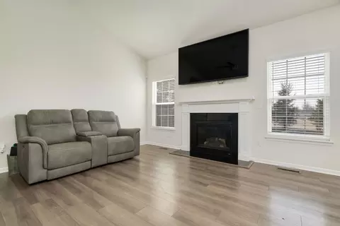429 E Dekalb Dr, Maple Park, IL 60151 photo 6