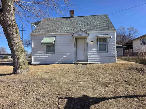 2802 8th St, Rockford, IL 61109