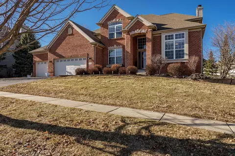 422 Maple Leaf Ln, Poplar Grove, IL 61065