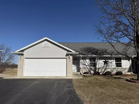 Exterior - 633 Park View St, Pecatonica, IL 61063 photo 14 of 16