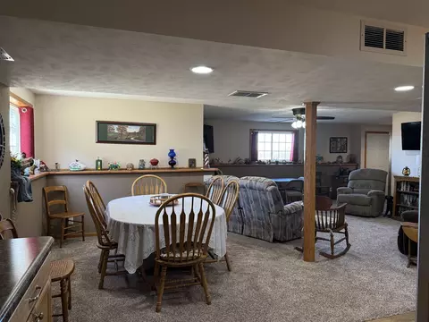 Dining - 633 Park View St, Pecatonica, IL 61063 photo 2 of 3
