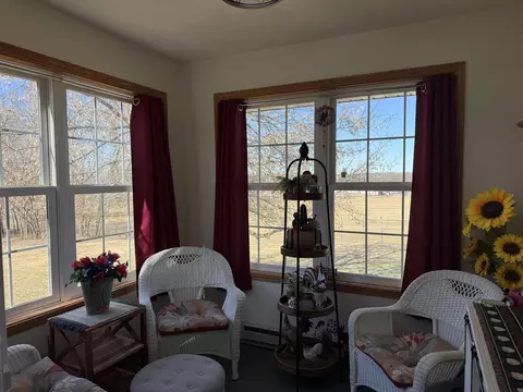 Exterior - 633 Park View St, Pecatonica, IL 61063 photo 3 of 16