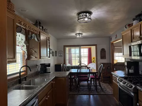 Kitchen - 633 Park View St, Pecatonica, IL 61063 photo 7 of 13