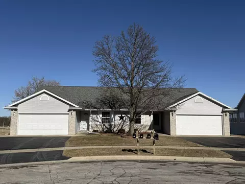 Exterior - 633 Park View St, Pecatonica, IL 61063 photo 2 of 16