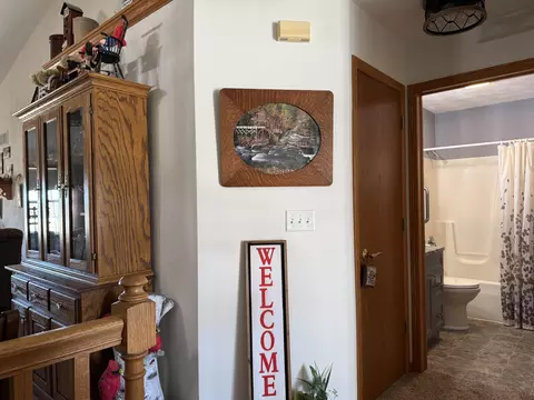 Entry Way - 633 Park View St, Pecatonica, IL 61063 photo 1 of 2