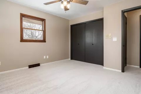 Bedroom - 6747 Lynnhurst Ln, Roscoe, IL 61073 photo 7 of 7