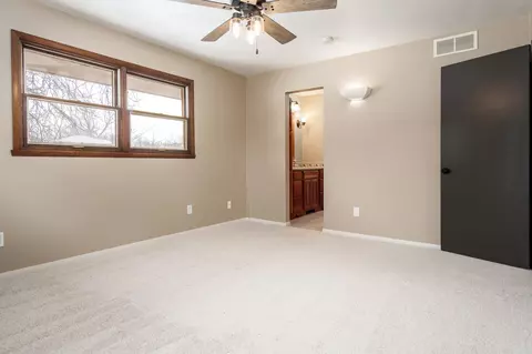 Bedroom - 6747 Lynnhurst Ln, Roscoe, IL 61073 photo 2 of 7