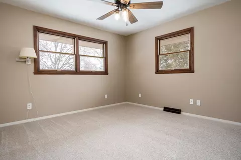 Bedroom - 6747 Lynnhurst Ln, Roscoe, IL 61073 photo 6 of 7