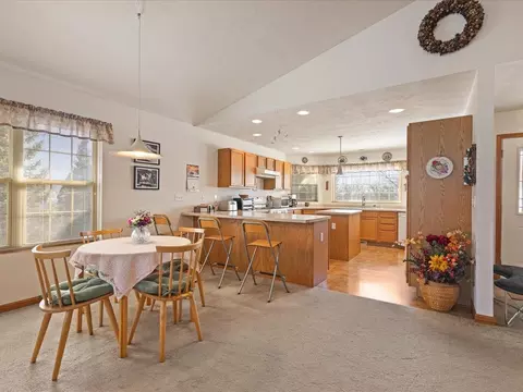 2272 Drexel Ave, Lake Summerset, IL 61019 photo 13