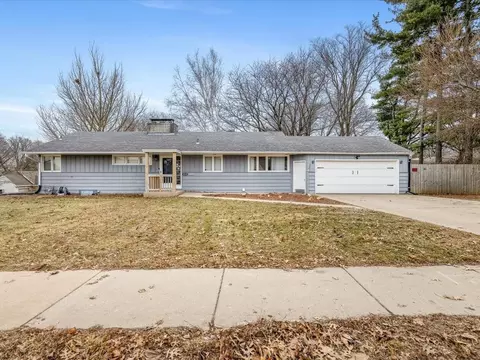 3215 Rural St, Rockford, IL 61107