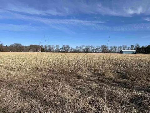3290 Pann Rd, South Beloit, IL 61080