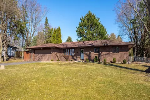 1182 Aura Dr, Rockford, IL 61108