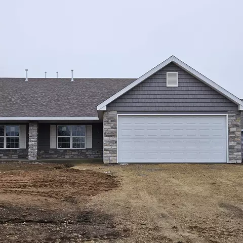 4416 Squaw Valley Dr, Loves Park, IL 61111