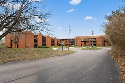2929 Sunnyside Apt 303a Dr, Rockford, IL 61114