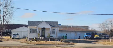 1114 6th Ave, Mendota, IL 61342