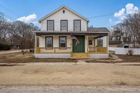 121 Green St, Rockton, IL 61072