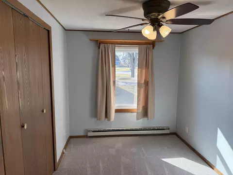 Bedroom - 2173 Eagle Dr, Freeport, IL 61032 photo 5 of 7