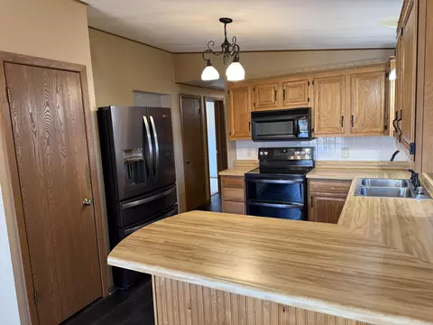 Kitchen - 2173 Eagle Dr, Freeport, IL 61032 photo 3 of 3