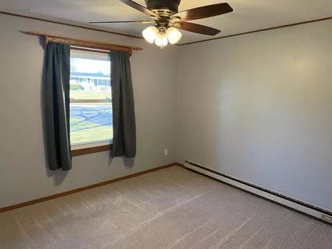 Bedroom - 2173 Eagle Dr, Freeport, IL 61032 photo 3 of 7