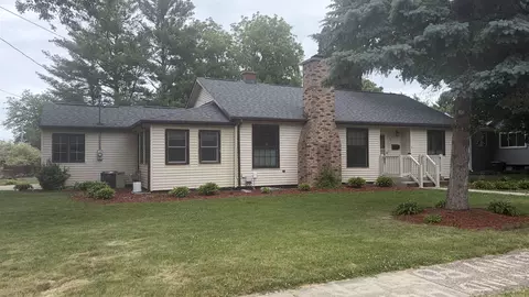 217 W Franklin St, Rockton, IL 61072