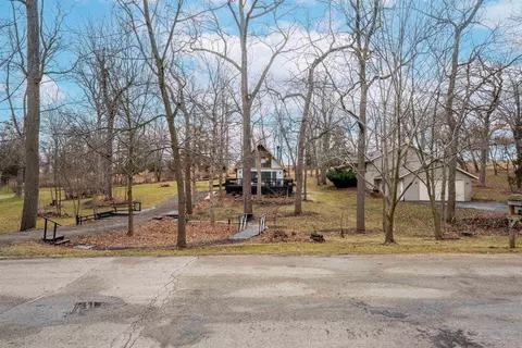 Exterior - 2217 Gainsboro Rd, Lake Summerset, IL 61019 photo 2 of 8